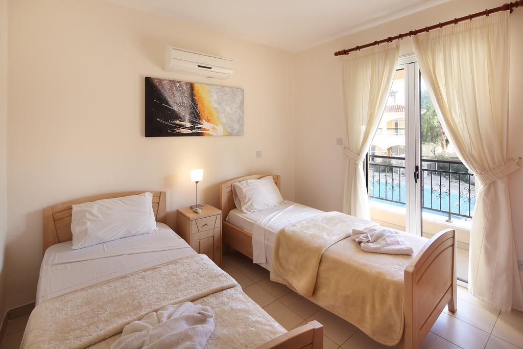 Adamou Gardens Apartment Paphos Exterior photo