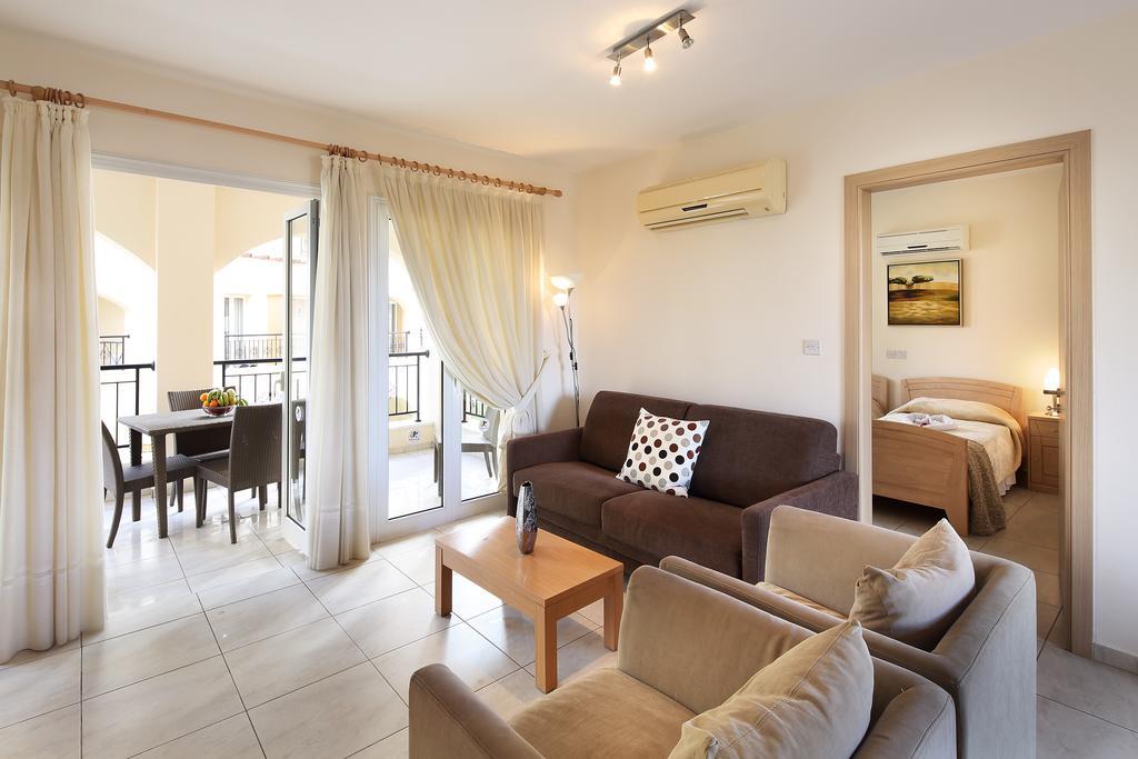Adamou Gardens Apartment Paphos Exterior photo