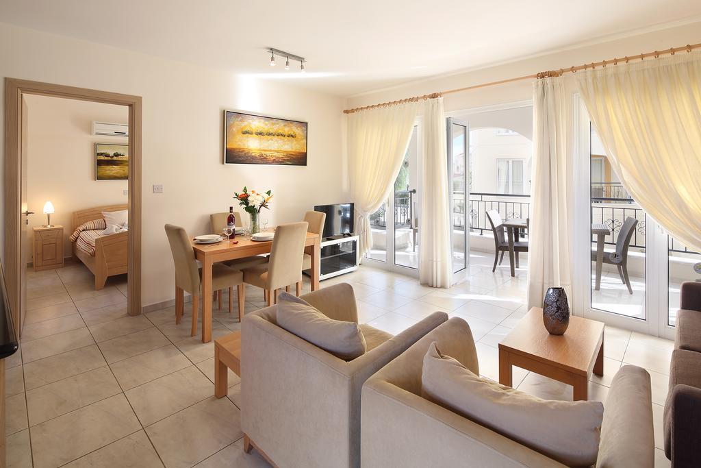 Adamou Gardens Apartment Paphos Exterior photo
