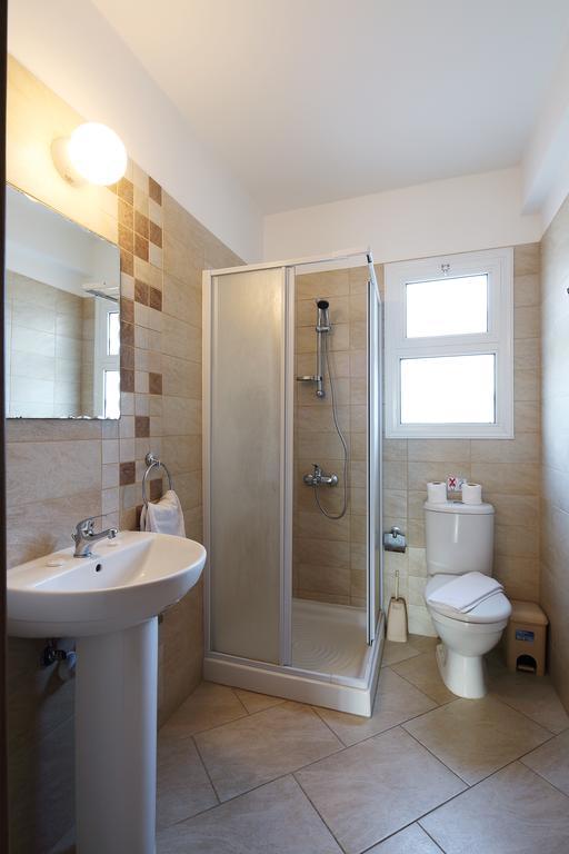 Adamou Gardens Apartment Paphos Exterior photo